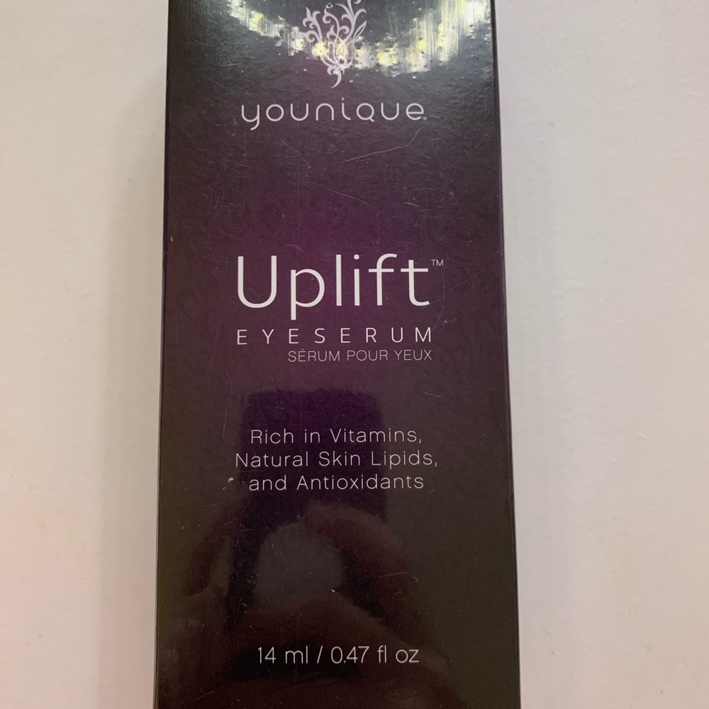 Younique uplifting eye serum